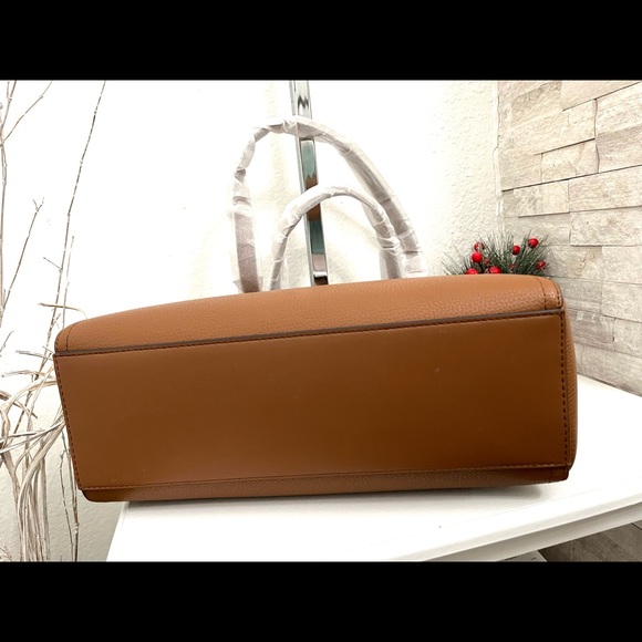 Michael Kors Maisie Large Pebbled Leather 3-in-1 Tote Bag - Picture 6 of 9